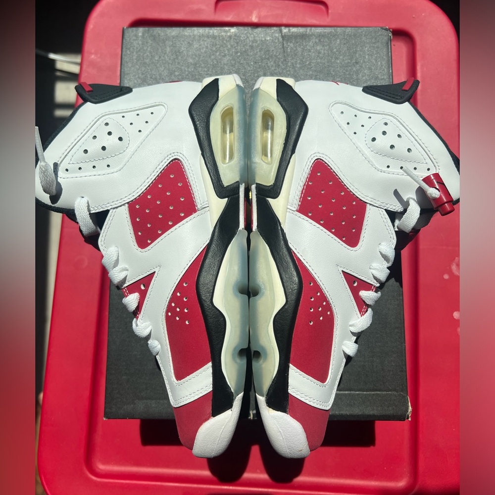 AIR JORDAN 6 RETRO(GS) Carmine 2021 size 5.5Y